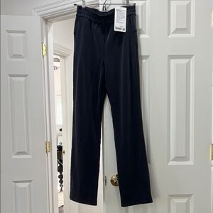 Lululemon sofstreme high rise pant, regular. Size 4. NWT.
